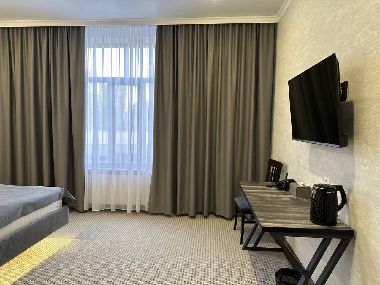 Grand Way Hotel Taraz Εξωτερικό φωτογραφία